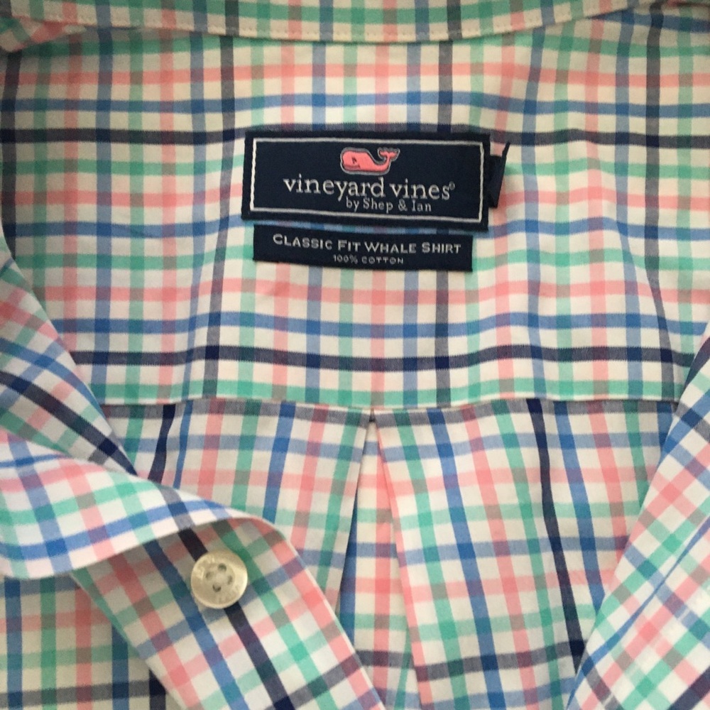 NWOT Vineyard Vines Men’s Classic Whale Shirt - Picture 5 of 5